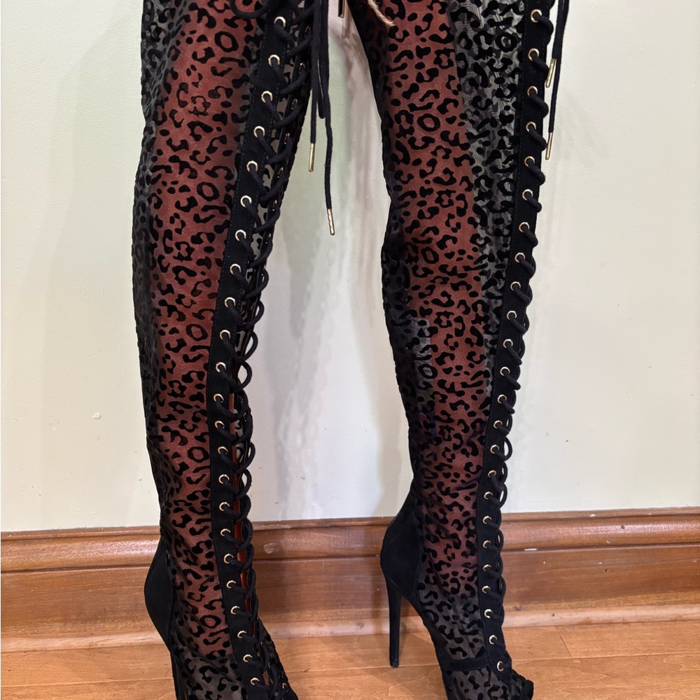 Shoe Dazzle Black Kace Leopard Over the Knee Sexy Boots Size 5.5M
